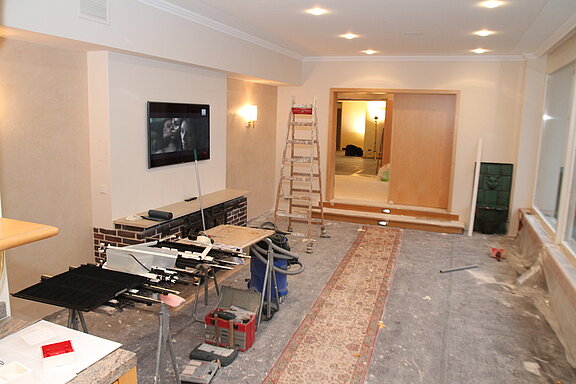 Das fast fertige Kaminzimmer im neuen Stil 2012