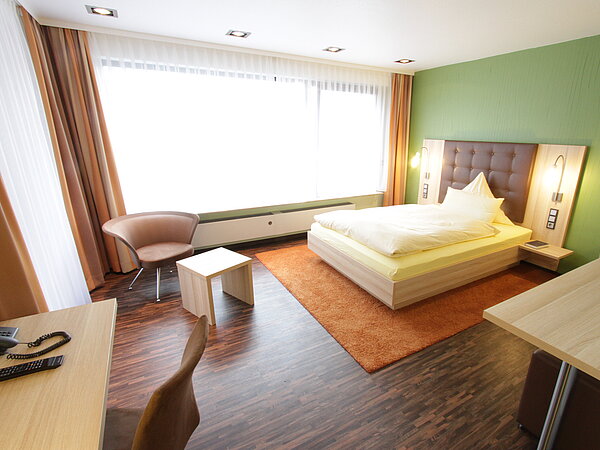 Apartment 501 im Gästehaus Mellenseestraße 50 Apartment 501 mit grosser Fensterfront