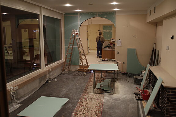 Trockenbau vom neuen Eingangsbogen zum Restaurant 2011 auf 2012